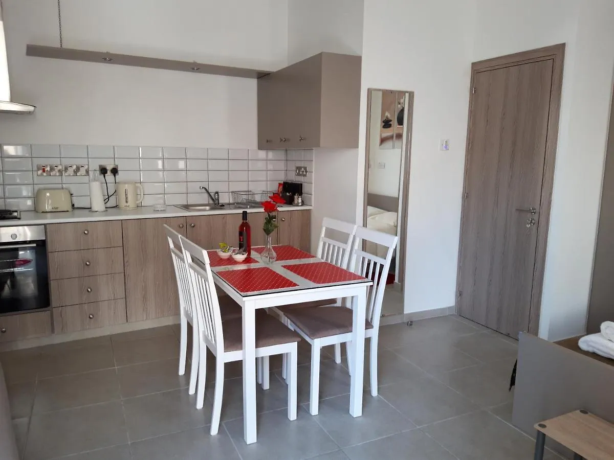 Gregorys Holiday Apartment Larnaca