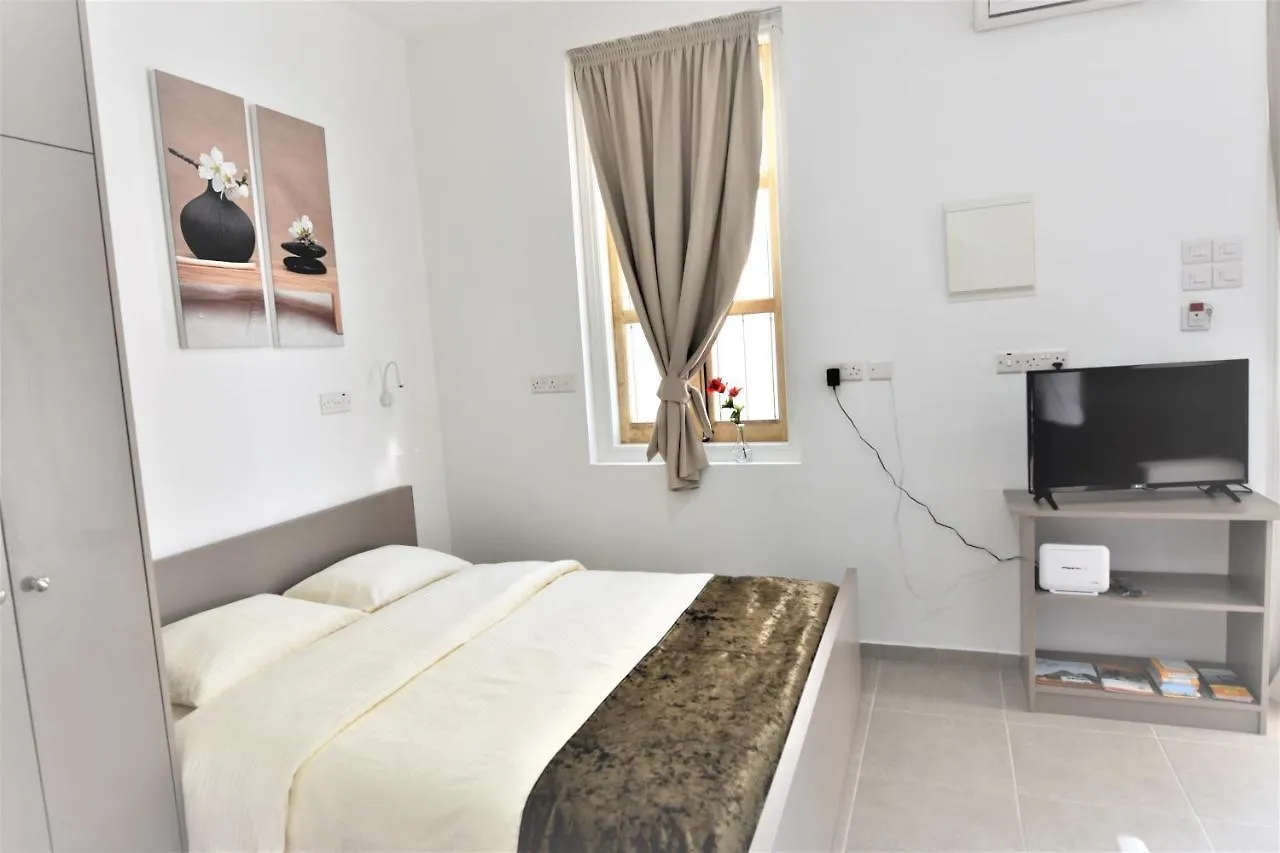 Gregorys Holiday Apartment Larnaca