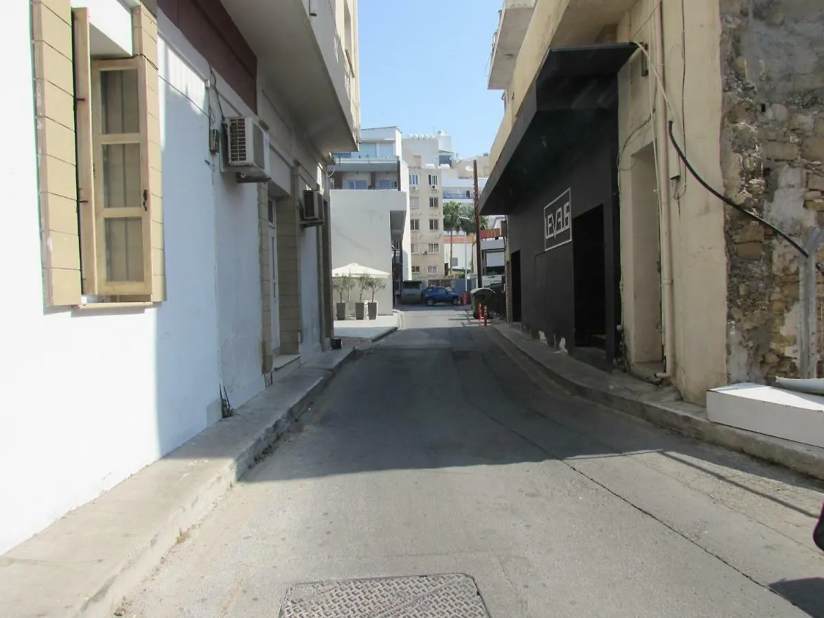 Gregorys Holiday Apartment Larnaca