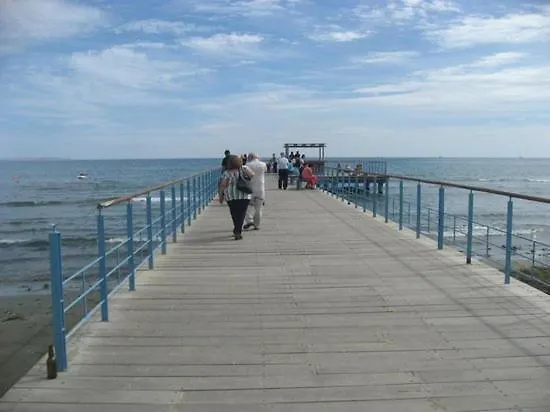 Gregorys Holiday Apartment Larnaca